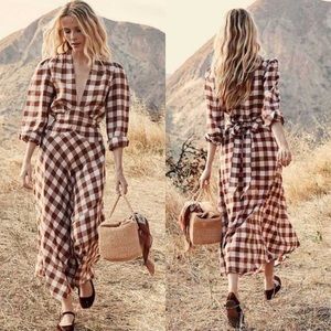 Doen Charleston dress size small in color nutmeg